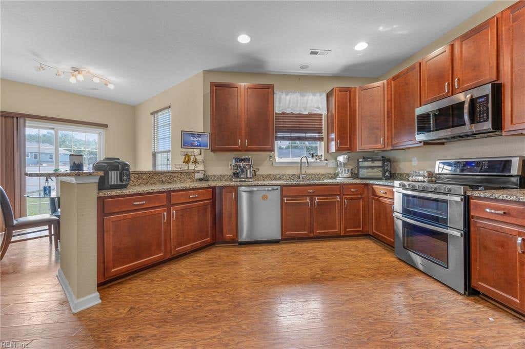 Photo of 1005 Raven Hill Road, Suffolk, VA 23434 (MLS # 10639806)