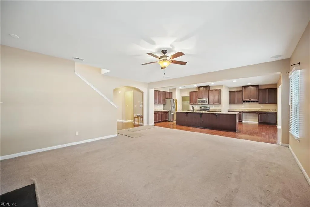 Suffolk, Virginia 23434, United States, 5 Bedrooms Bedrooms, ,5 BathroomsBathrooms,Residential,Pending,3781