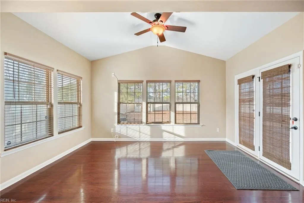 Suffolk, Virginia 23434, United States, 5 Bedrooms Bedrooms, ,5 BathroomsBathrooms,Residential,Pending,3781