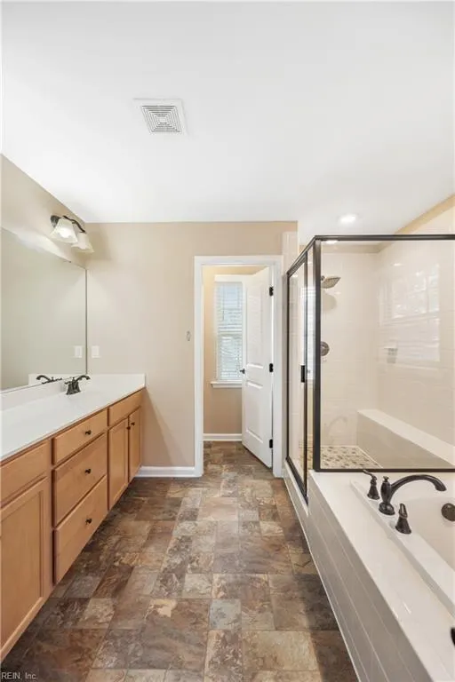 Suffolk, Virginia 23434, United States, 5 Bedrooms Bedrooms, ,5 BathroomsBathrooms,Residential,Pending,3781