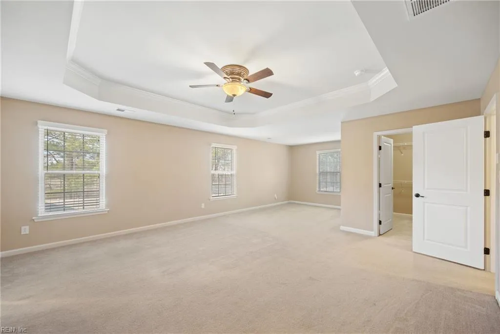 Suffolk, Virginia 23434, United States, 5 Bedrooms Bedrooms, ,5 BathroomsBathrooms,Residential,Pending,3781