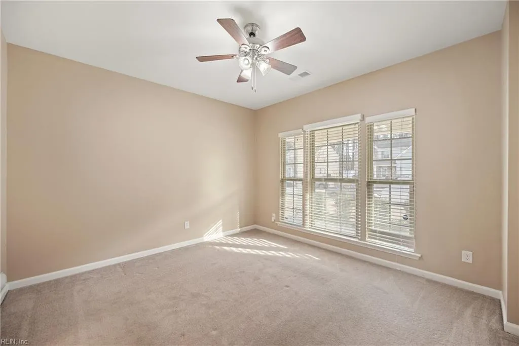 Suffolk, Virginia 23434, United States, 5 Bedrooms Bedrooms, ,5 BathroomsBathrooms,Residential,Pending,3781