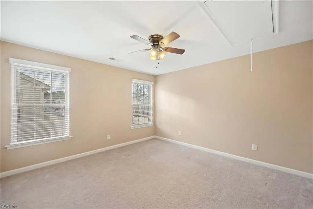 Suffolk, Virginia 23434, United States, 5 Bedrooms Bedrooms, ,5 BathroomsBathrooms,Residential,Pending,3781