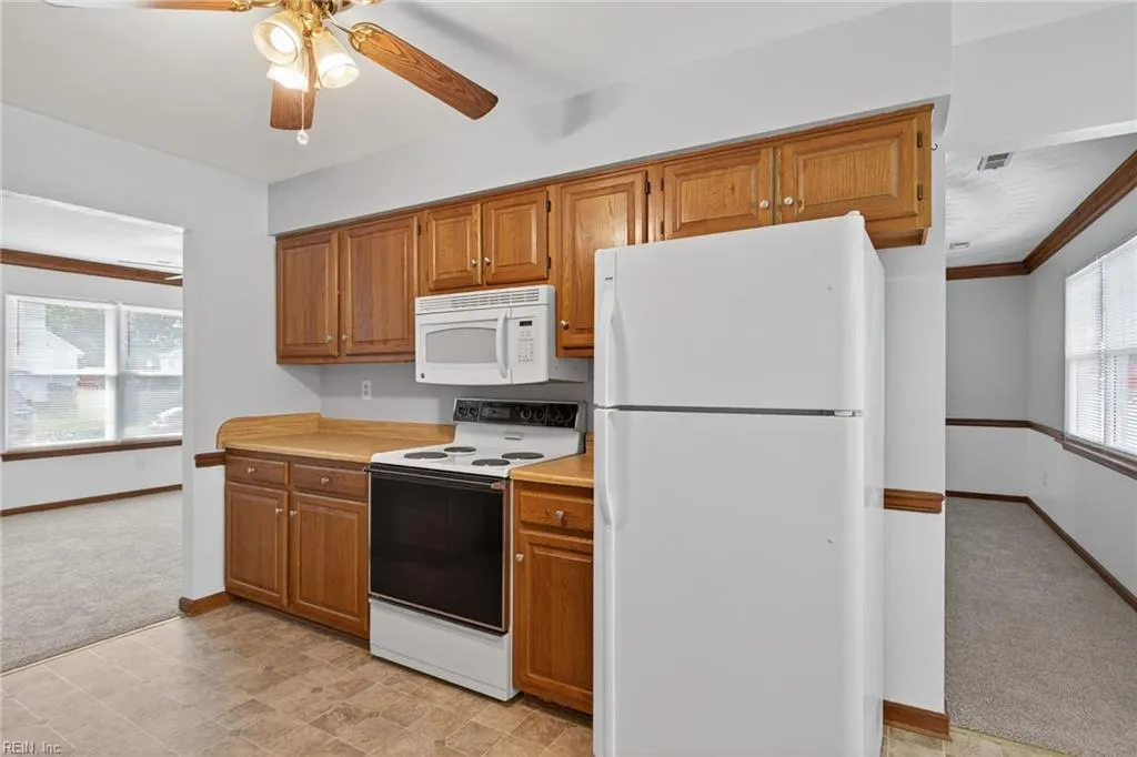 Chesapeake, Virginia 23320, United States, 4 Bedrooms Bedrooms, ,2 BathroomsBathrooms,Residential,Active,220926