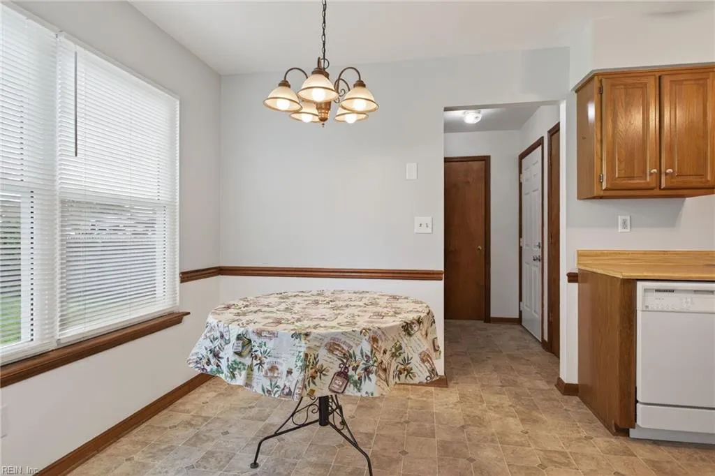 Chesapeake, Virginia 23320, United States, 4 Bedrooms Bedrooms, ,2 BathroomsBathrooms,Residential,Active,220926