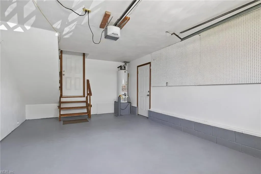 Chesapeake, Virginia 23320, United States, 4 Bedrooms Bedrooms, ,2 BathroomsBathrooms,Residential,Active,220926