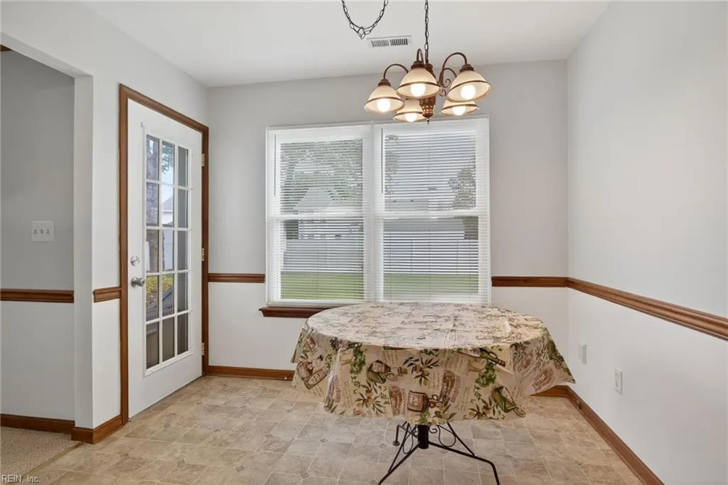 Chesapeake, Virginia 23320, United States, 4 Bedrooms Bedrooms, ,2 BathroomsBathrooms,Residential,Active,220926