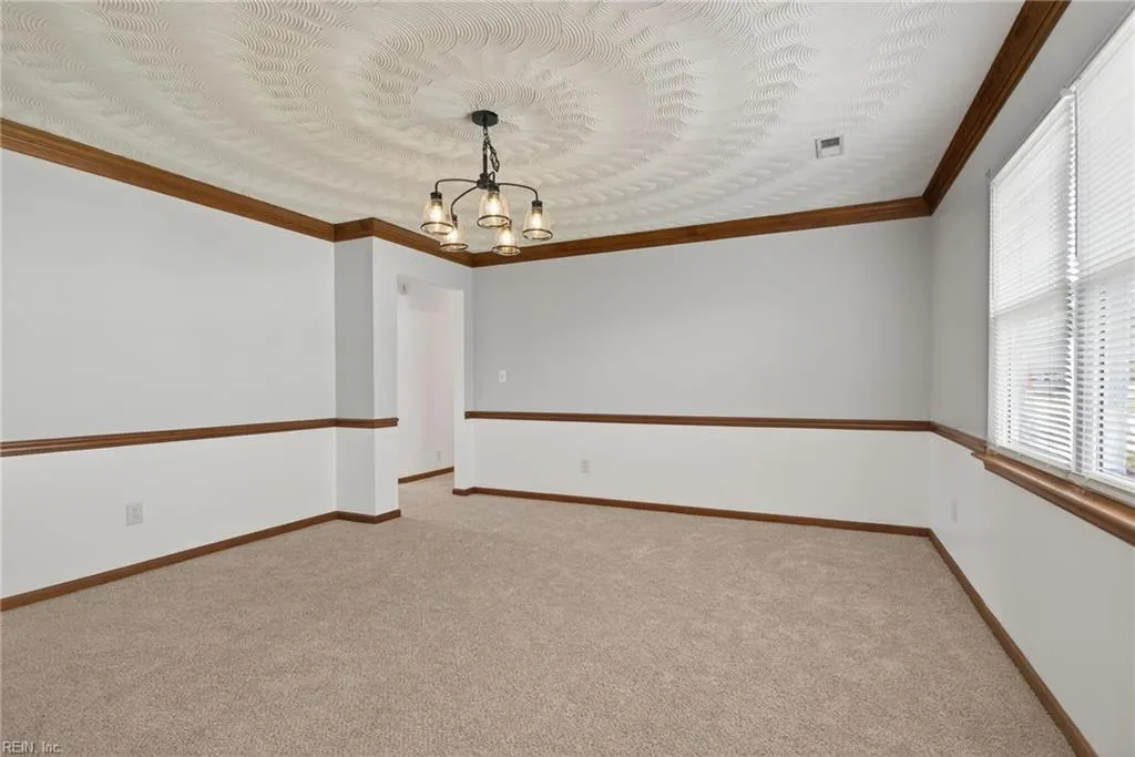 Chesapeake, Virginia 23320, United States, 4 Bedrooms Bedrooms, ,2 BathroomsBathrooms,Residential,Active,220926