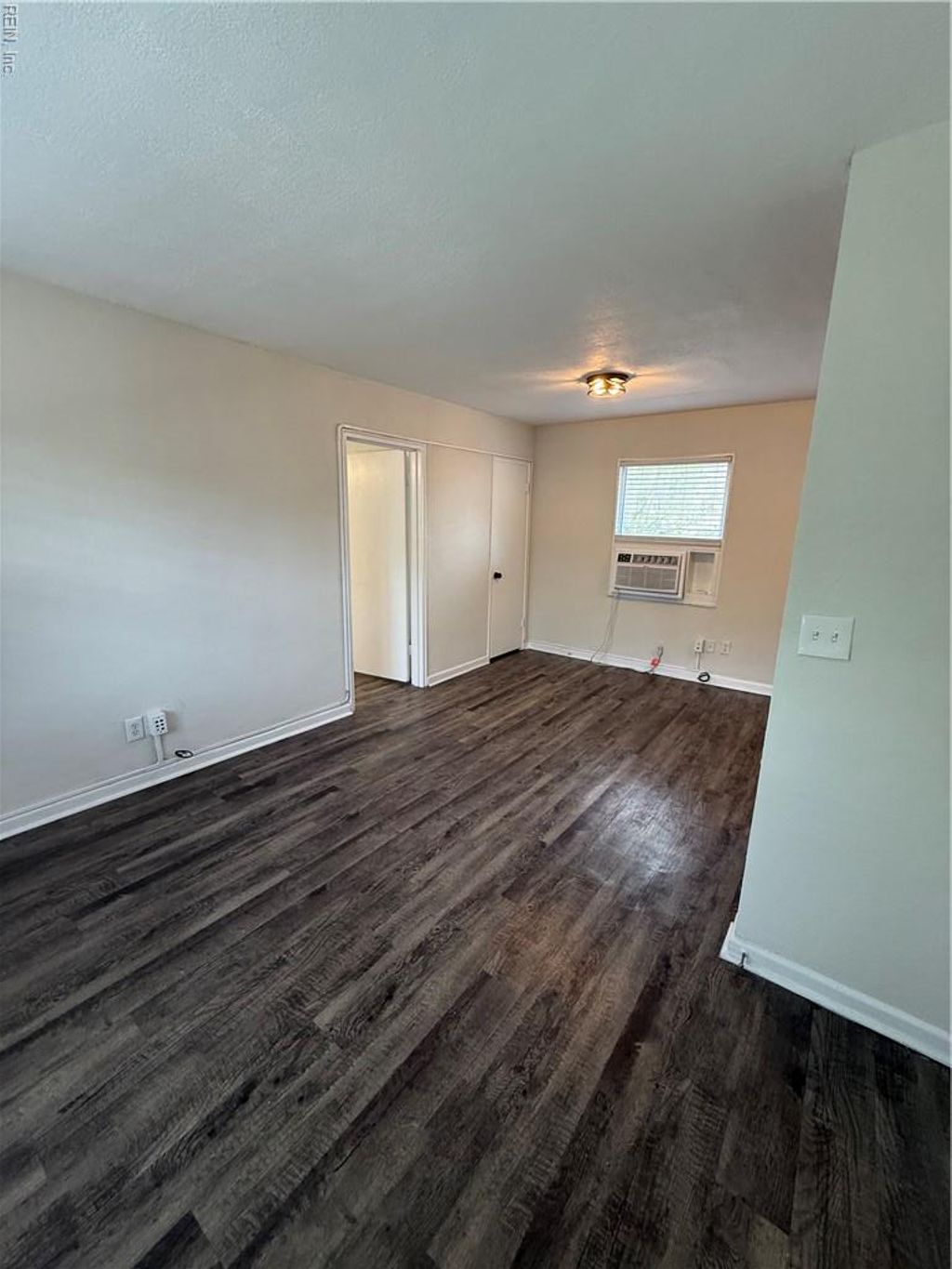 Photo of 1223 redgate Avenue #3, Norfolk, VA 23507 (MLS # 10629655)