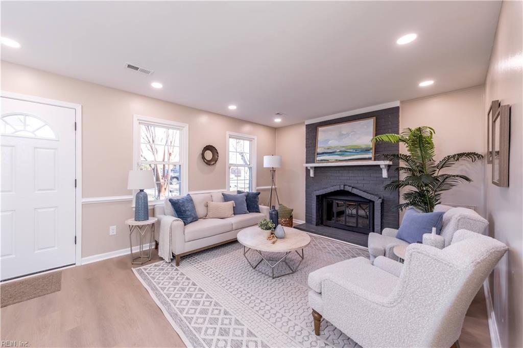 Photo of 102 Phoenix Circle, Williamsburg, VA 23188 (MLS # 10613391)