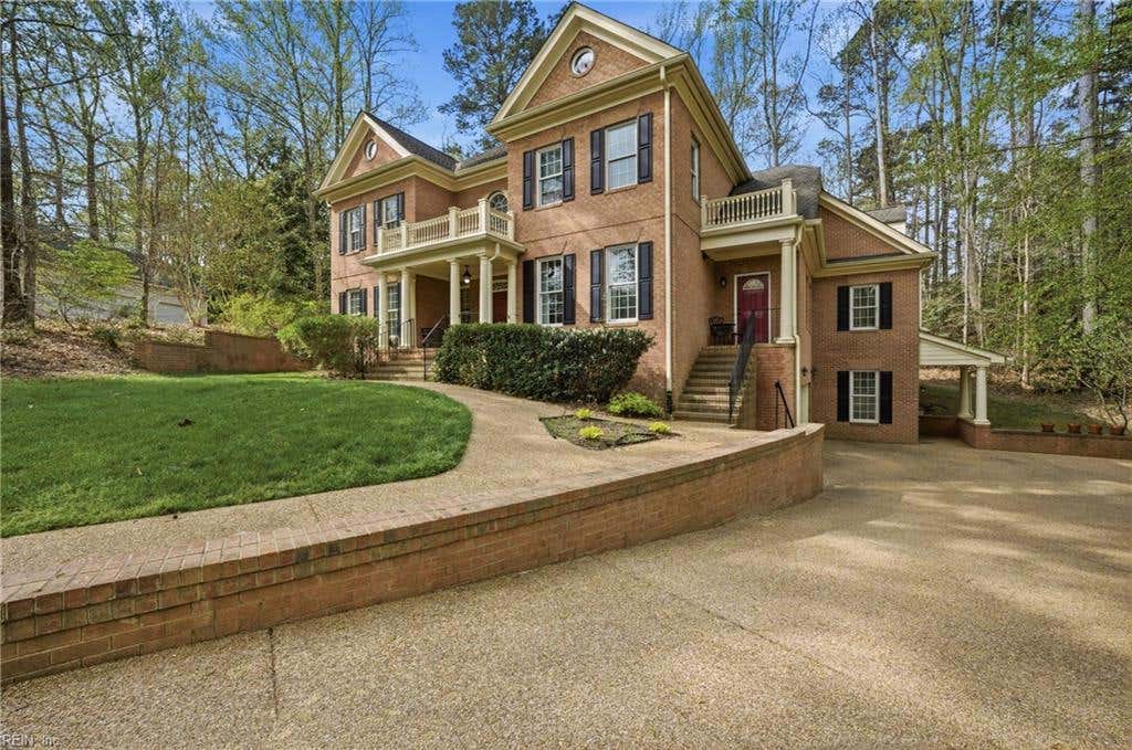 Photo of 113 Walton Heath, Williamsburg, VA 23188 (MLS # 10649170)
