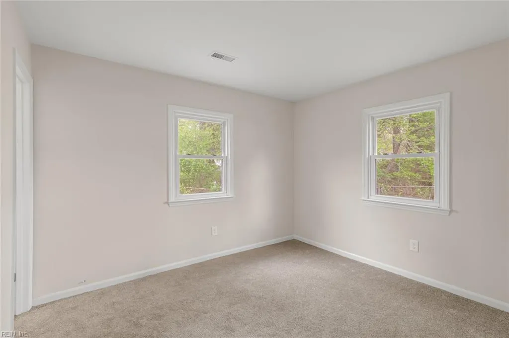 Hampton, Virginia 23669, United States, 3 Bedrooms Bedrooms, ,2 BathroomsBathrooms,Residential,Pending,110598