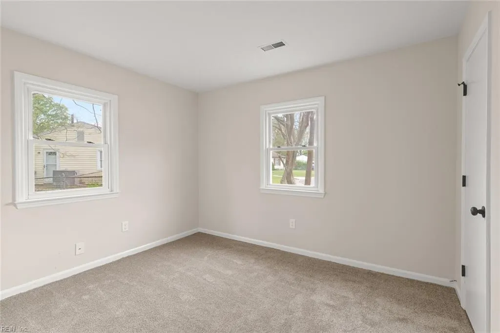 Hampton, Virginia 23669, United States, 3 Bedrooms Bedrooms, ,2 BathroomsBathrooms,Residential,Pending,110598