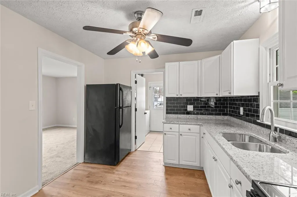 Hampton, Virginia 23669, United States, 3 Bedrooms Bedrooms, ,2 BathroomsBathrooms,Residential,Pending,110598