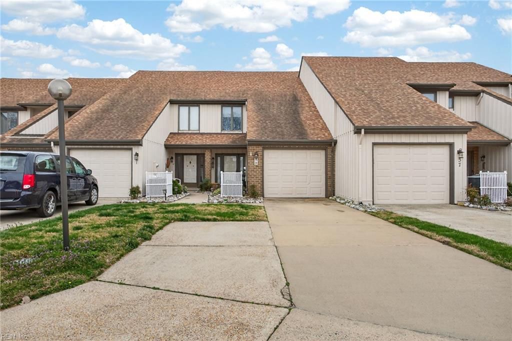 Photo of 59 Sandie Point Lane, Portsmouth, VA 23701 (MLS # 10624731)