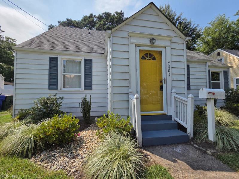 Photo of 7405 Yorktown Drive, Norfolk, VA 23505 (MLS # 10646097)