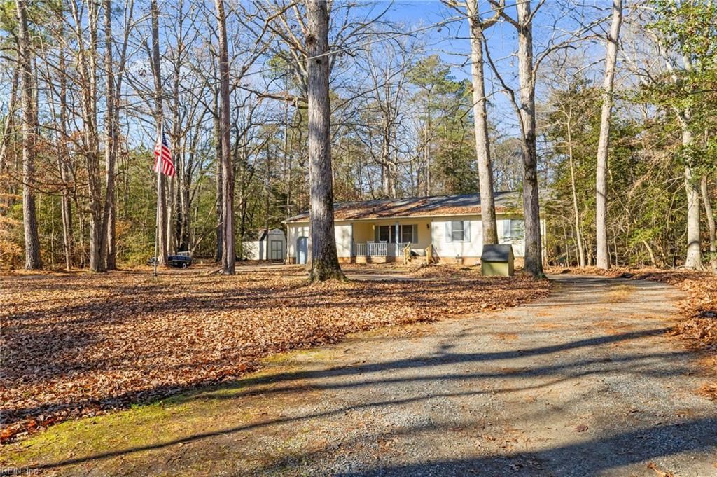 Photo of 5403 Jonquil Lane, Gloucester, VA 23061 (MLS # 10612449)