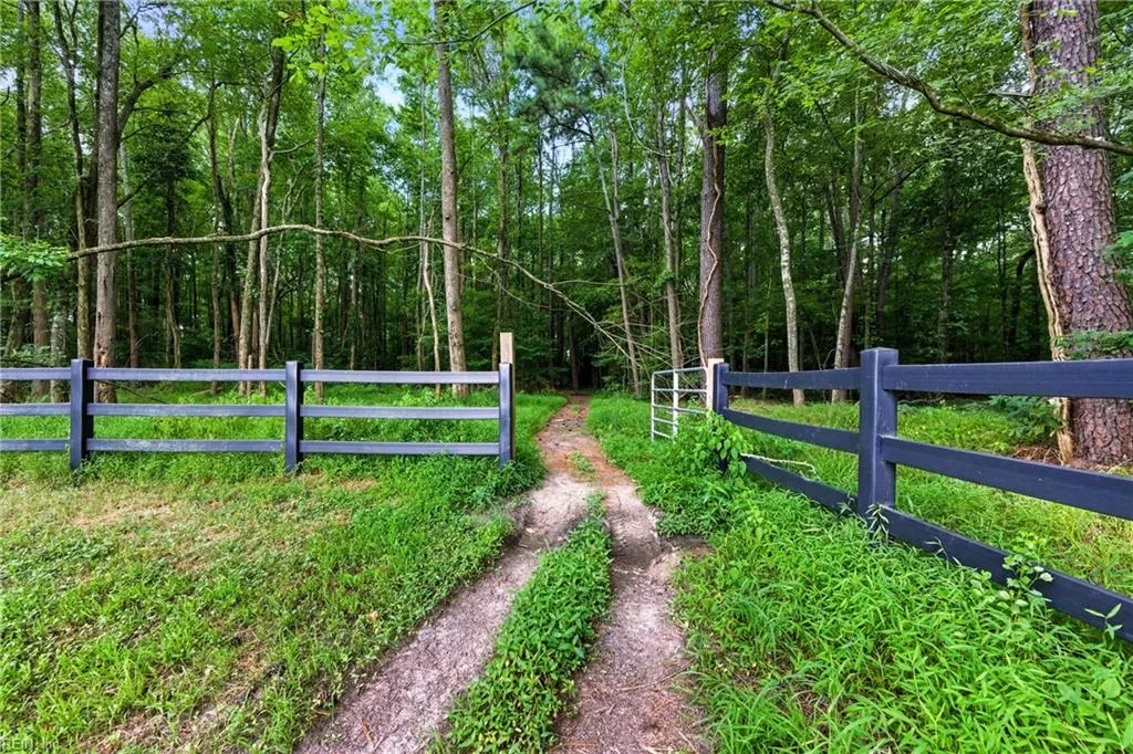 Chesapeake, Virginia 23322, United States, 4 Bedrooms Bedrooms, ,4 BathroomsBathrooms,Residential,Pending,180345