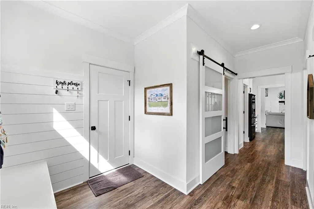 Chesapeake, Virginia 23322, United States, 4 Bedrooms Bedrooms, ,4 BathroomsBathrooms,Residential,Pending,180345