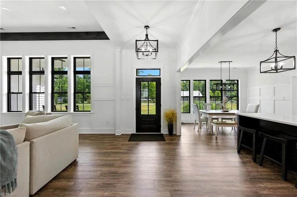 Chesapeake, Virginia 23322, United States, 4 Bedrooms Bedrooms, ,4 BathroomsBathrooms,Residential,Pending,180345