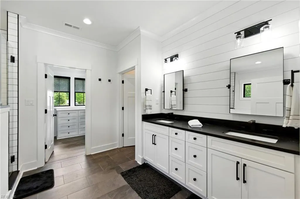 Chesapeake, Virginia 23322, United States, 4 Bedrooms Bedrooms, ,4 BathroomsBathrooms,Residential,Pending,180345