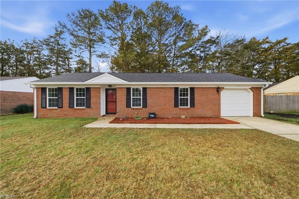 Photo of 3848 Croonenbergh Way, Virginia Beach, VA 23452 (MLS # 10624757)