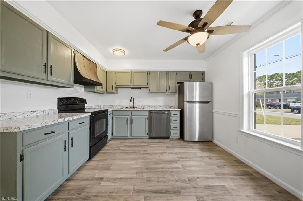 Photo of 3848 Croonenbergh Way, Virginia Beach, VA 23452 (MLS # 10624757)