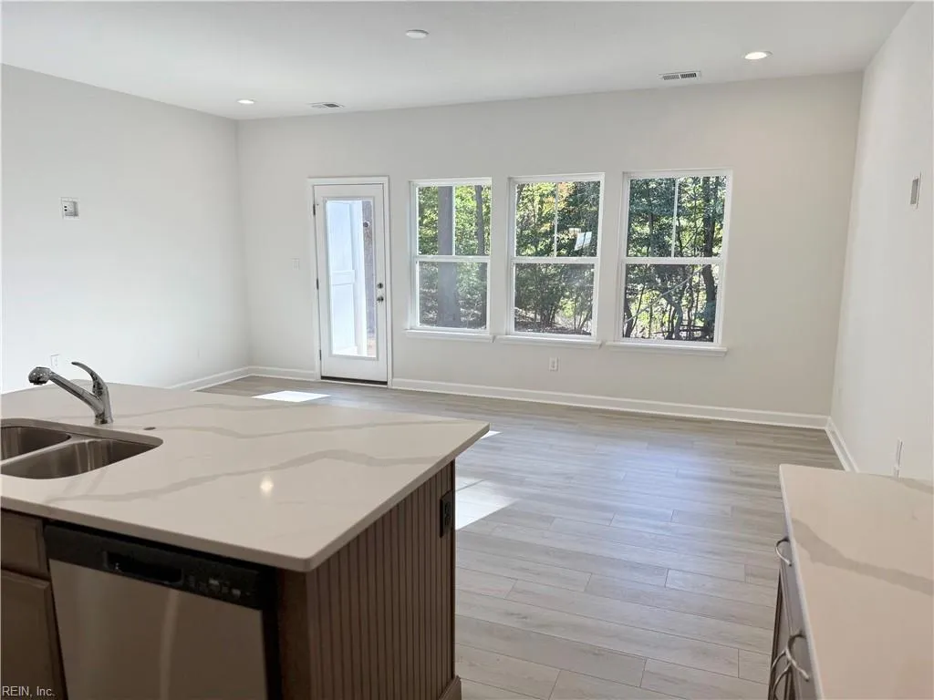 Suffolk, Virginia 23435, United States, 3 Bedrooms Bedrooms, ,3 BathroomsBathrooms,Residential,Active,237848