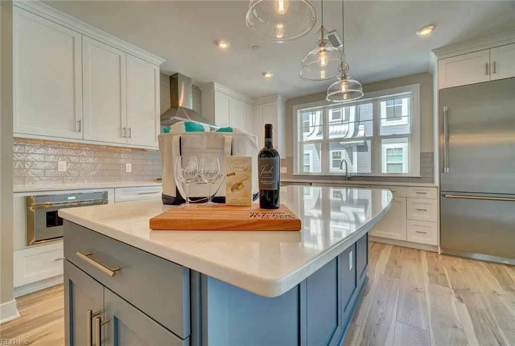 Virginia Beach, Virginia 23451, United States, 3 Bedrooms Bedrooms, ,3 BathroomsBathrooms,Residential,Active,228663