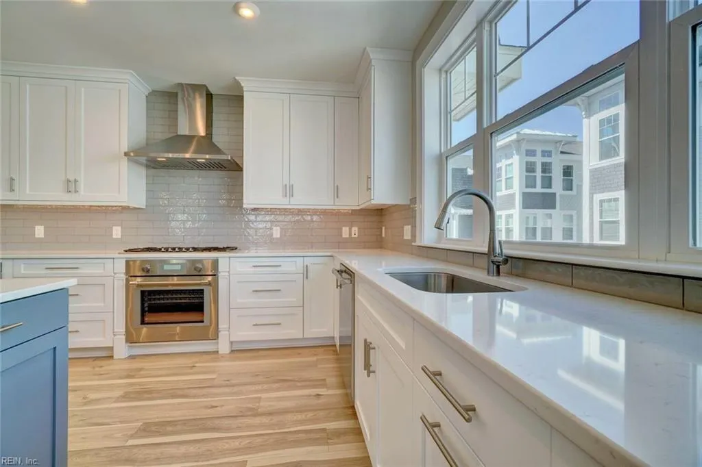 Virginia Beach, Virginia 23451, United States, 3 Bedrooms Bedrooms, ,3 BathroomsBathrooms,Residential,Active,228663