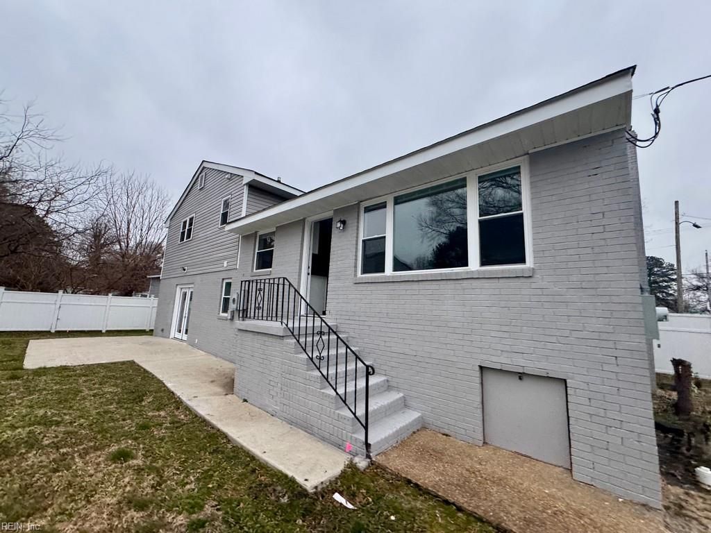 Photo of 2216 Deep Creek Boulevard, Portsmouth, VA 23704 (MLS # 10619087)