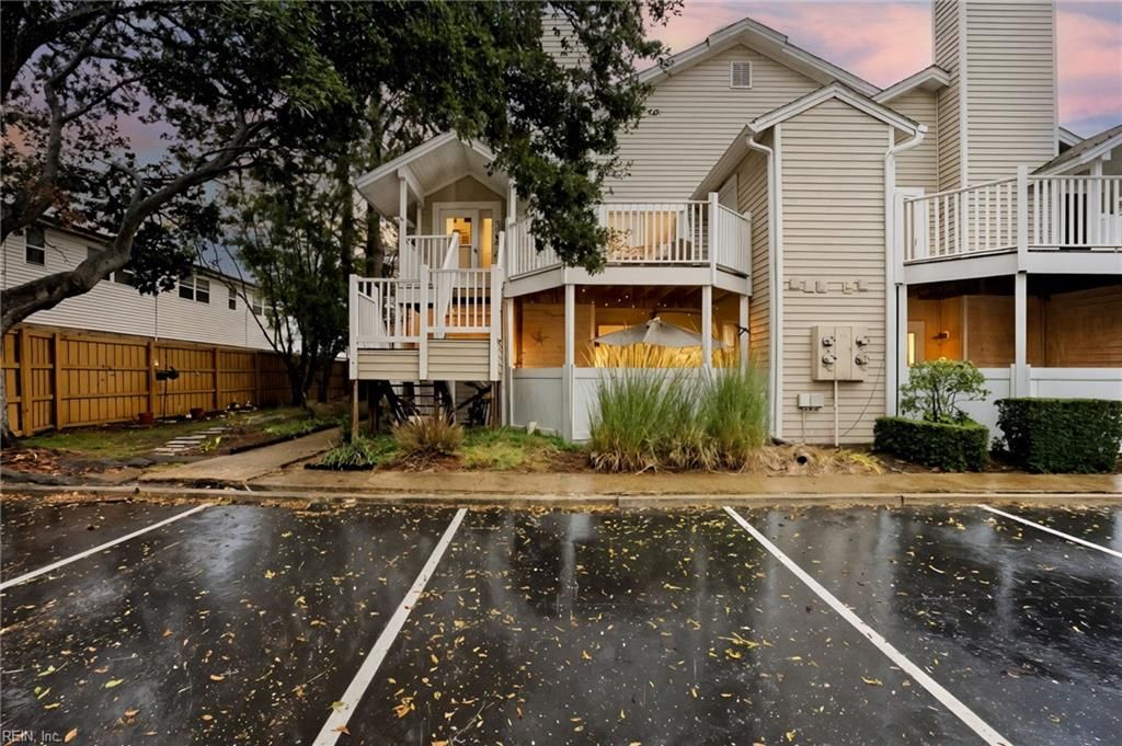 Photo of 2544 Cove Point Place, Virginia Beach, VA 23454 (MLS # 10619133)