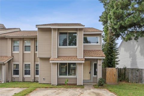 Photo of 5525 Campus Drive, Virginia Beach, VA 23462 (MLS # 10653336)