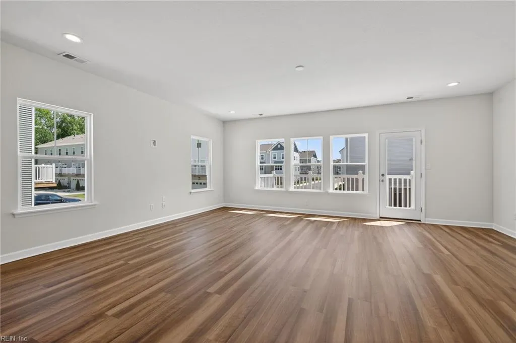 Suffolk, Virginia 23435, United States, 3 Bedrooms Bedrooms, ,3 BathroomsBathrooms,Residential,Active,181186