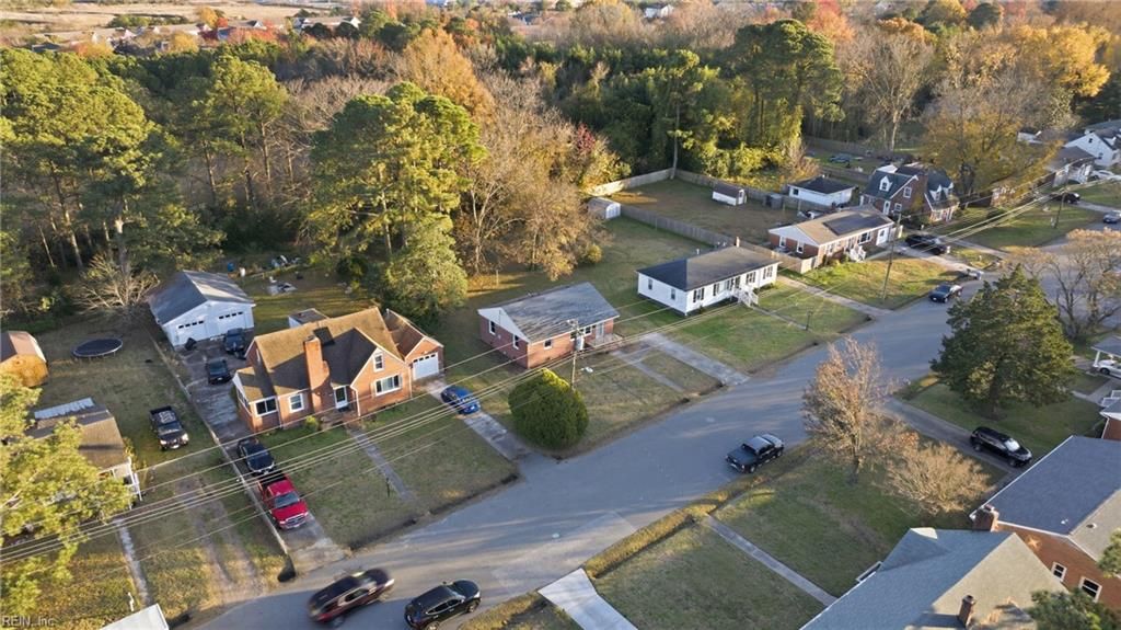 Photo of 26 Westminister Drive, Hampton, VA 23666 (MLS # 10620228)