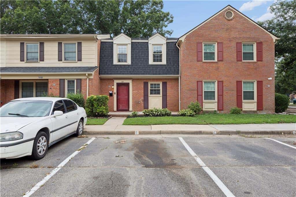 Photo of 399 Deputy Lane #E, Newport News, VA 23608 (MLS # 10646546)