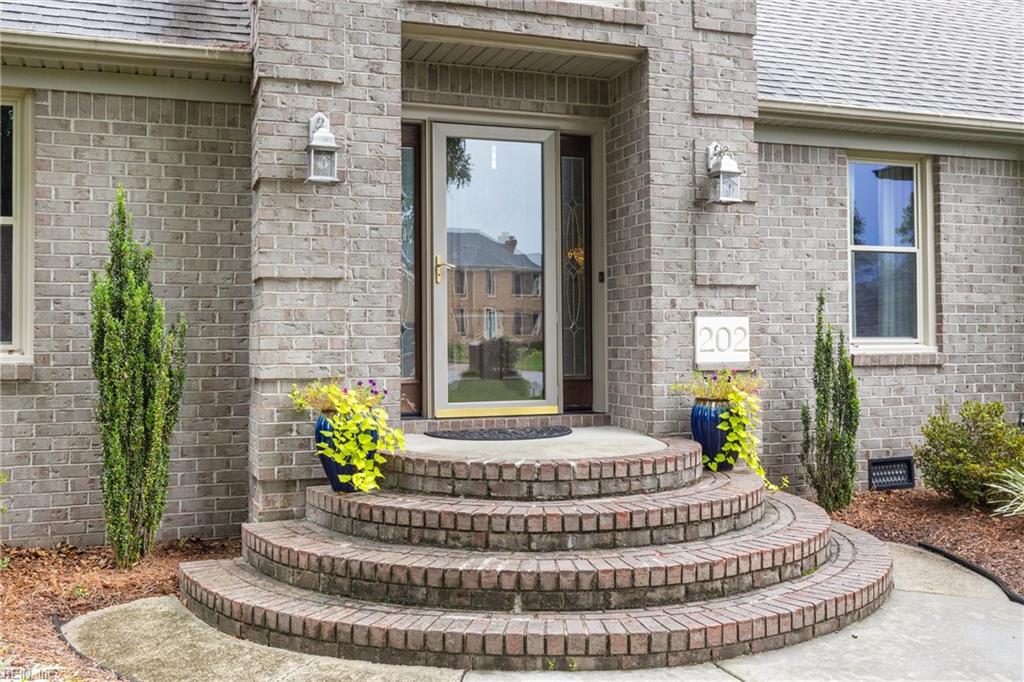 202 White Dogwood DR