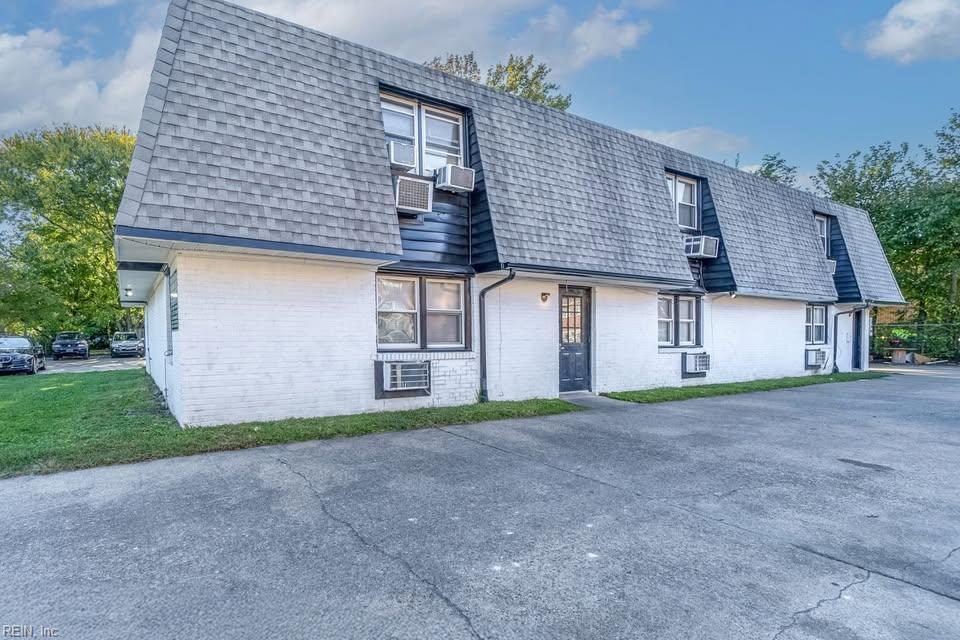 Photo of 519 Ashlawn Drive #5, Norfolk, VA 23505 (MLS # 10651420)