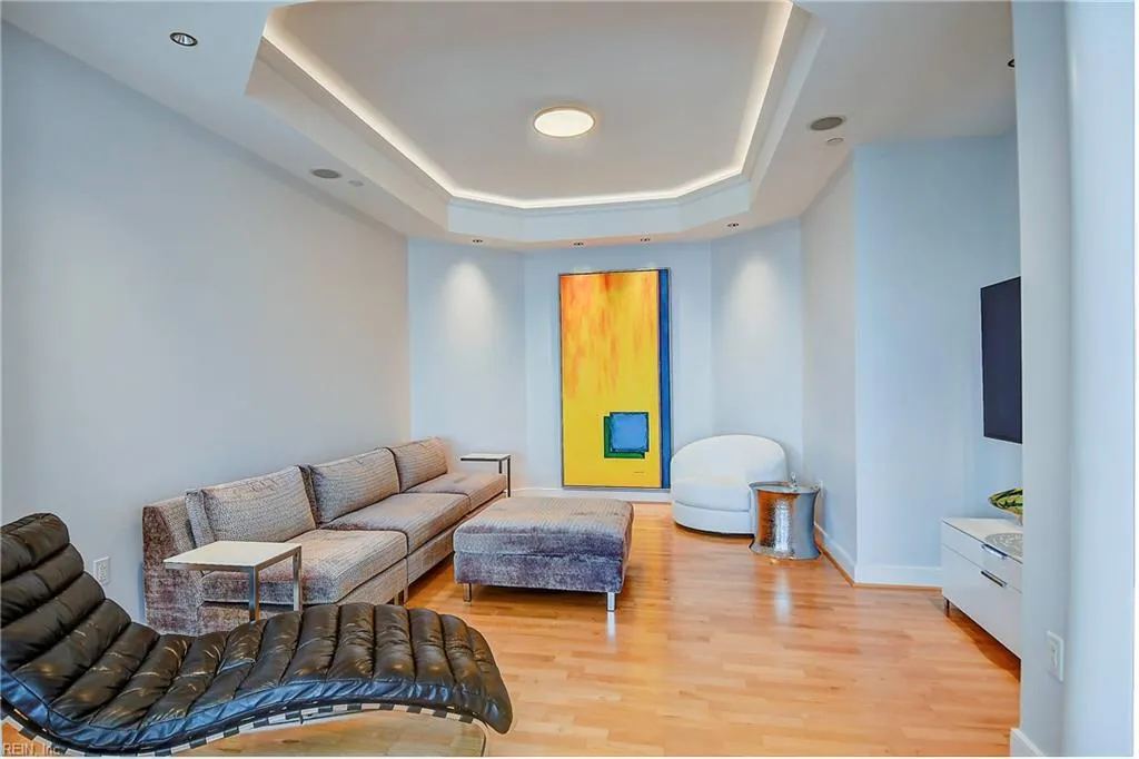 Virginia Beach, Virginia 23462, United States, 2 Bedrooms Bedrooms, ,3 BathroomsBathrooms,Residential,Active,44041