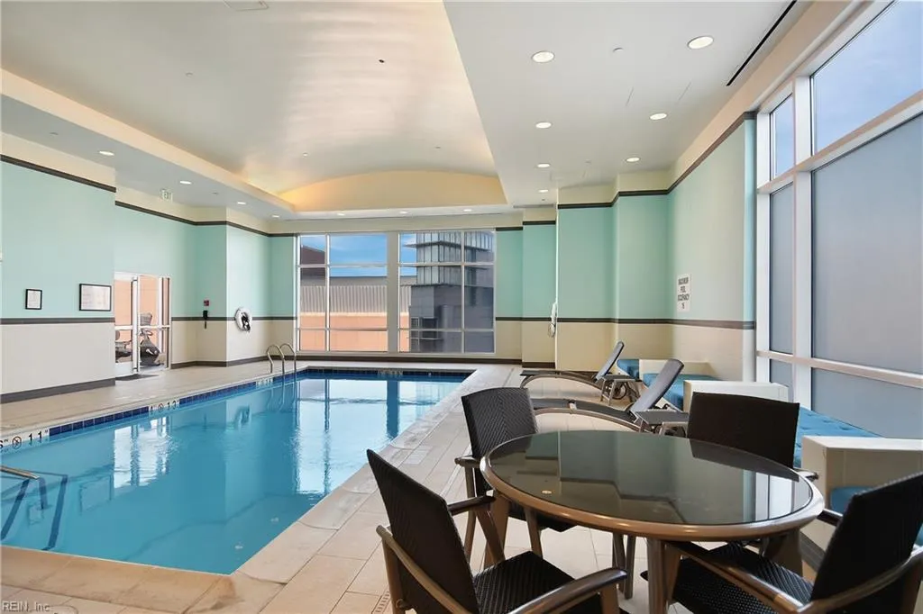 Virginia Beach, Virginia 23462, United States, 2 Bedrooms Bedrooms, ,3 BathroomsBathrooms,Residential,Active,44041