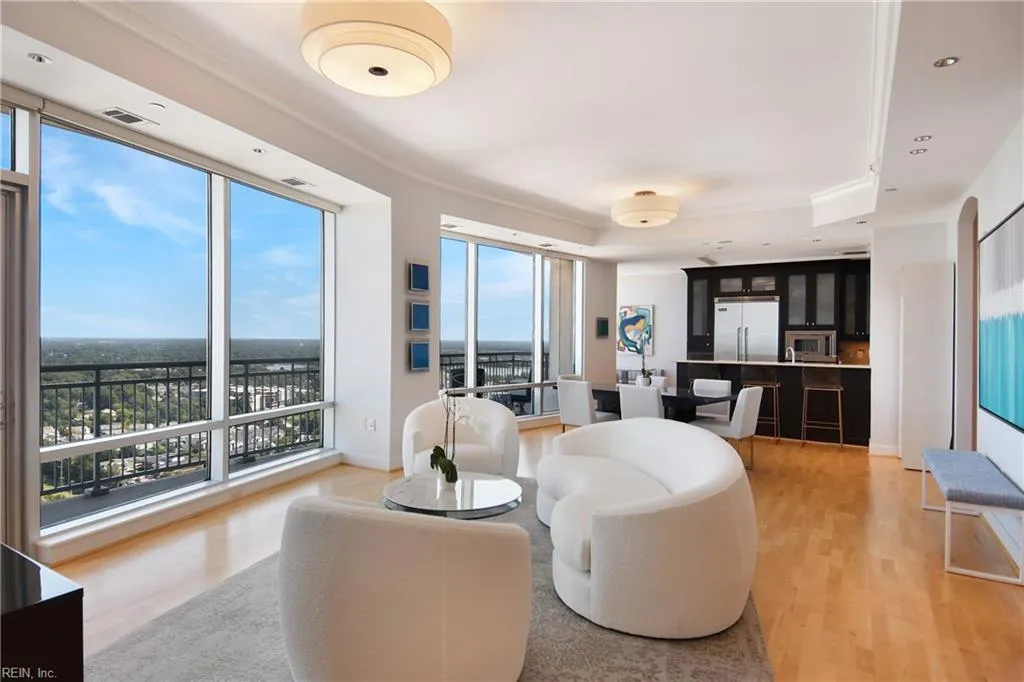 Virginia Beach, Virginia 23462, United States, 2 Bedrooms Bedrooms, ,3 BathroomsBathrooms,Residential,Active,44041