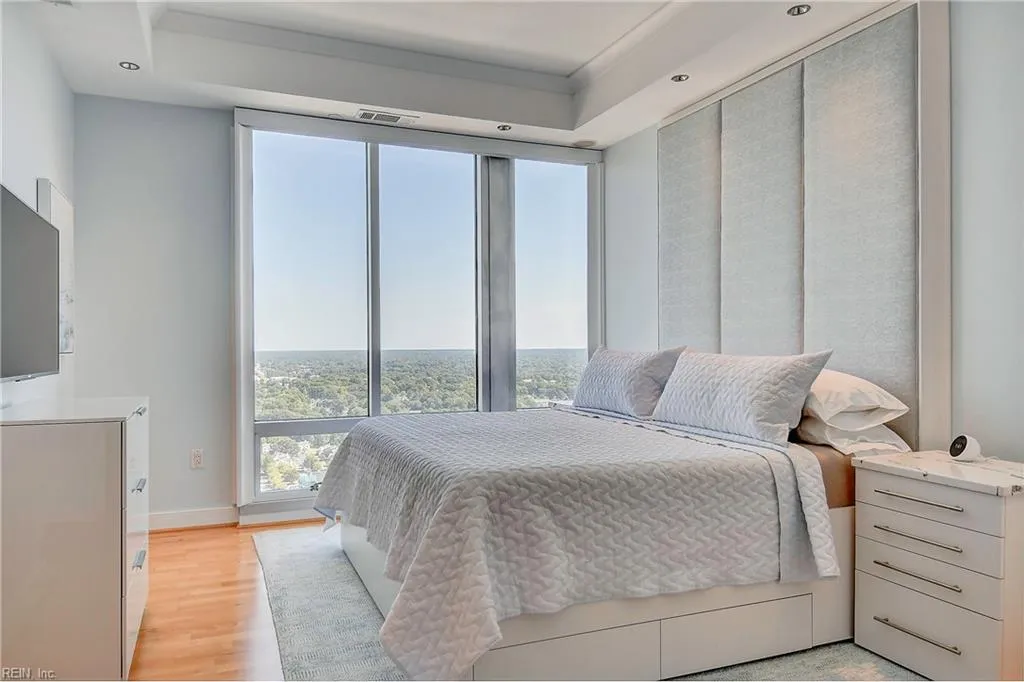 Virginia Beach, Virginia 23462, United States, 2 Bedrooms Bedrooms, ,3 BathroomsBathrooms,Residential,Active,44041