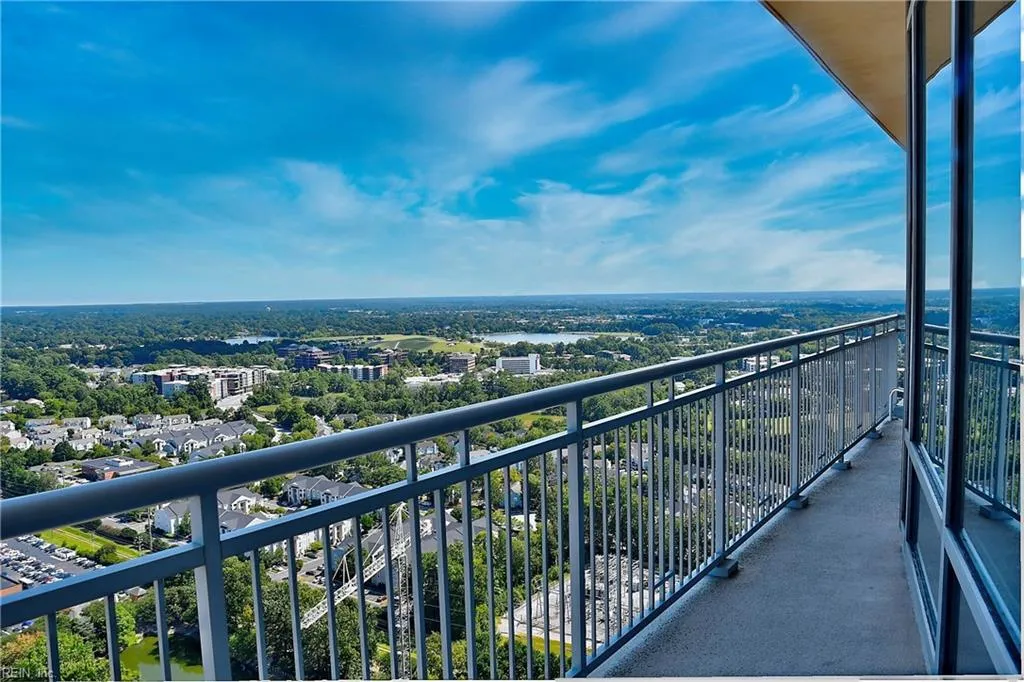 Virginia Beach, Virginia 23462, United States, 2 Bedrooms Bedrooms, ,3 BathroomsBathrooms,Residential,Active,44041