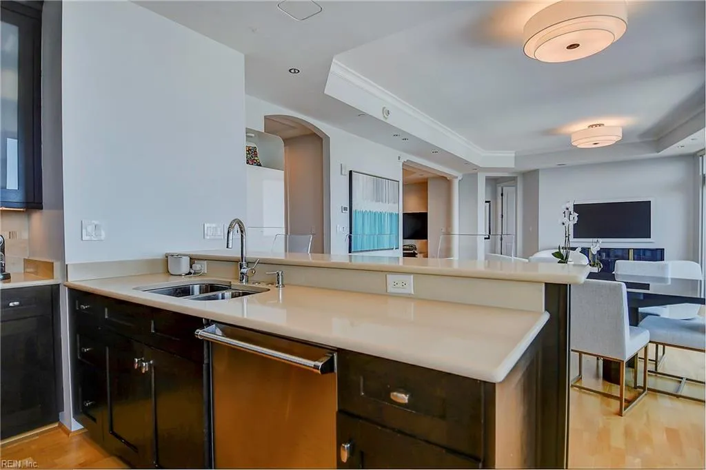 Virginia Beach, Virginia 23462, United States, 2 Bedrooms Bedrooms, ,3 BathroomsBathrooms,Residential,Active,44041