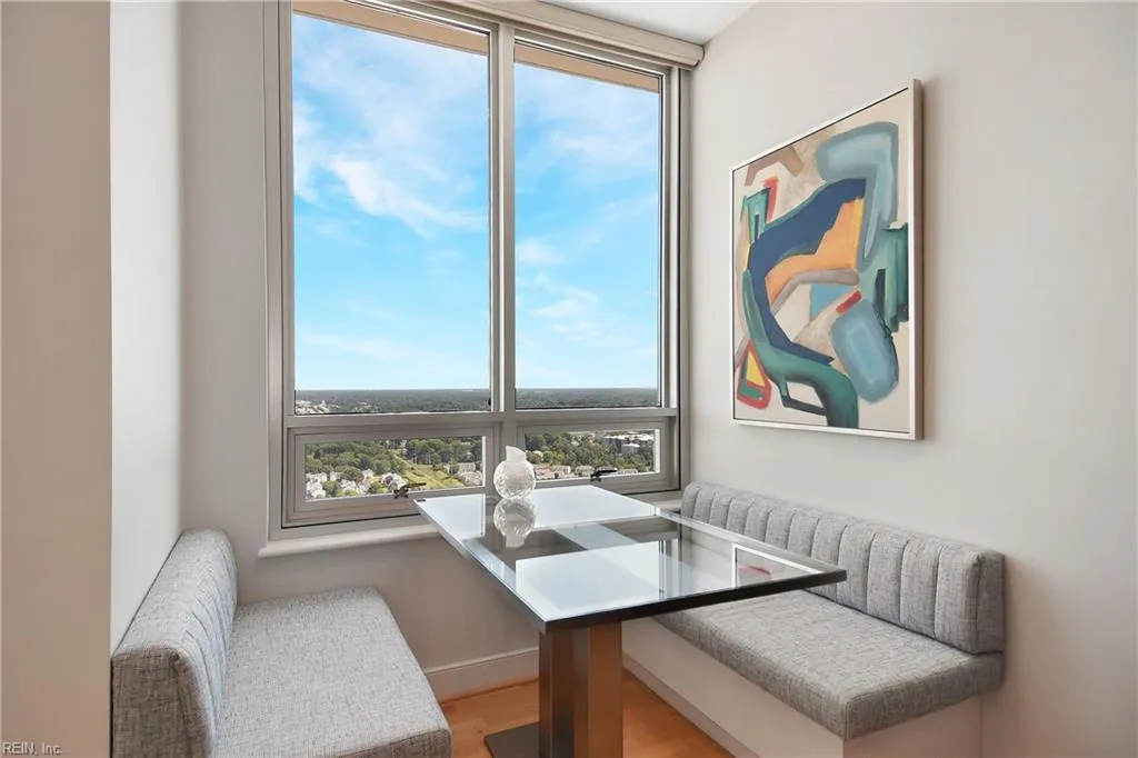 Virginia Beach, Virginia 23462, United States, 2 Bedrooms Bedrooms, ,3 BathroomsBathrooms,Residential,Active,44041