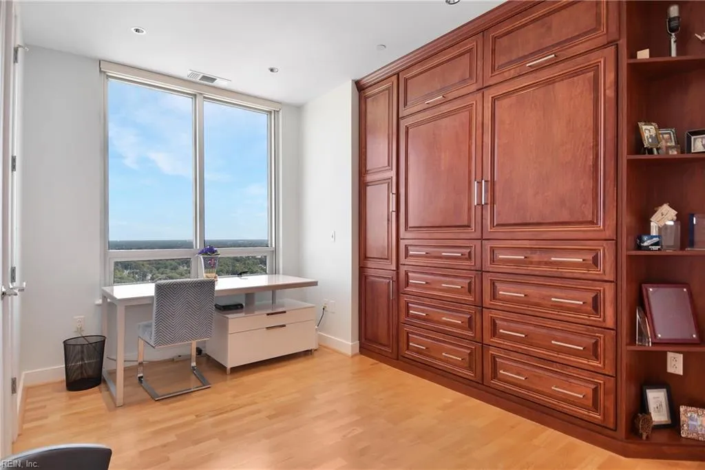 Virginia Beach, Virginia 23462, United States, 2 Bedrooms Bedrooms, ,3 BathroomsBathrooms,Residential,Active,44041