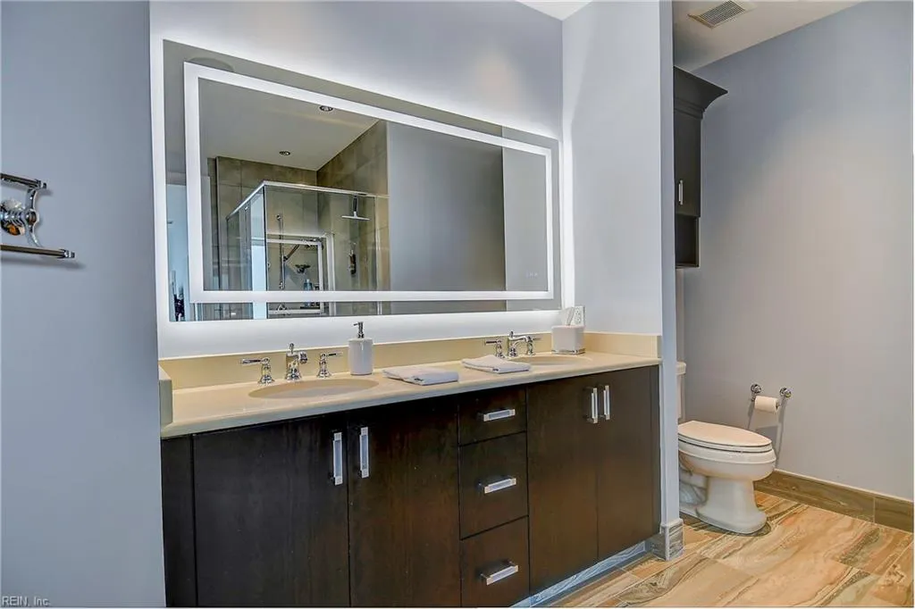 Virginia Beach, Virginia 23462, United States, 2 Bedrooms Bedrooms, ,3 BathroomsBathrooms,Residential,Active,44041