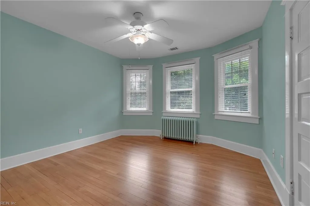 Norfolk, Virginia 23507, United States, 4 Bedrooms Bedrooms, ,3 BathroomsBathrooms,Residential,Active,209329