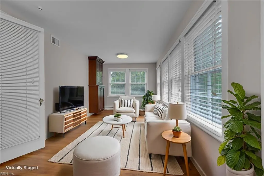 Norfolk, Virginia 23507, United States, 4 Bedrooms Bedrooms, ,3 BathroomsBathrooms,Residential,Active,209329