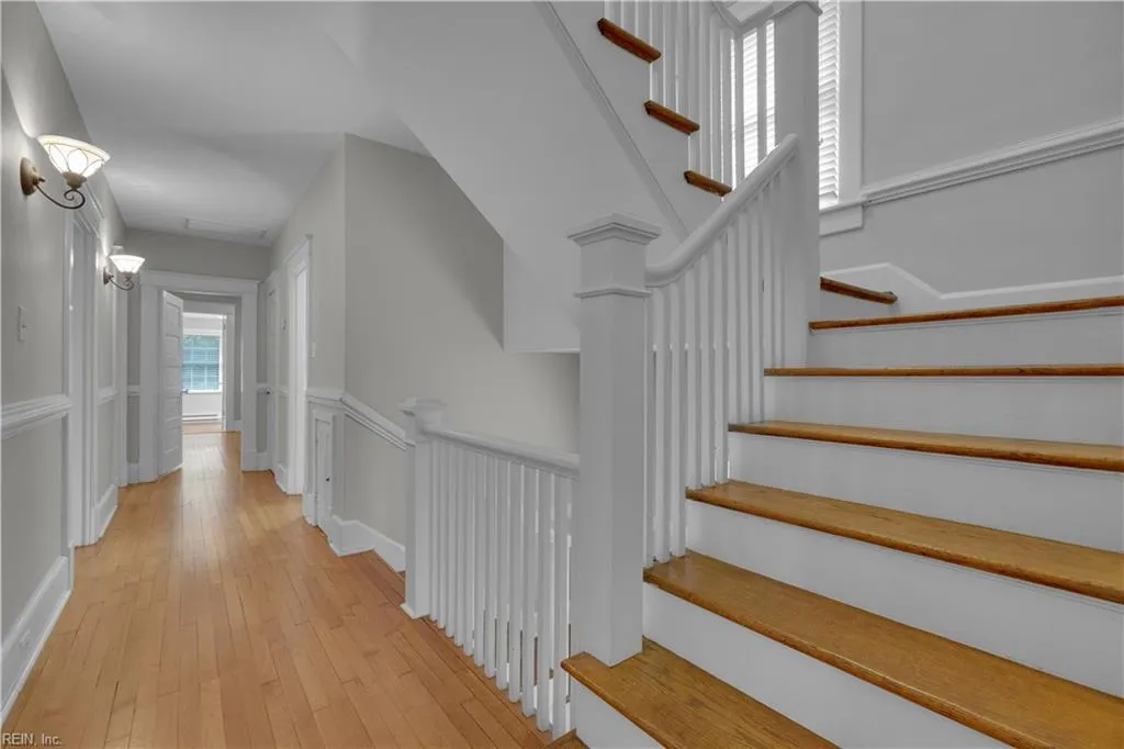 Norfolk, Virginia 23507, United States, 4 Bedrooms Bedrooms, ,3 BathroomsBathrooms,Residential,Active,209329